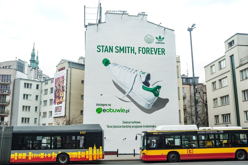 Adidas and eobuwie.pl unveil air-purifying mural in the heart of the capital — illustration 1