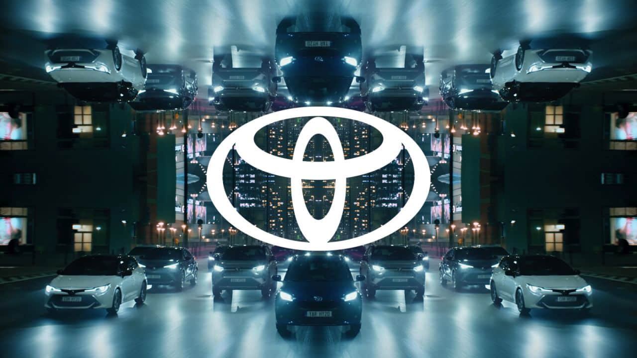 TOYOTA unveils new logo — illustration 1