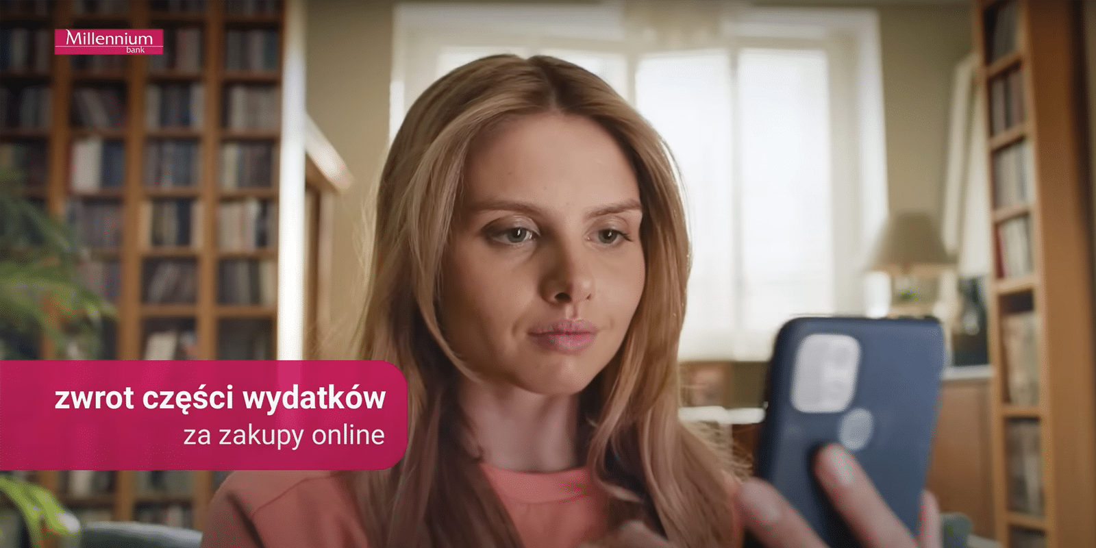 Nowa reklama Banku Millennium z Radosławem Kotarskim promuje innowacyjną bankowość mobilną