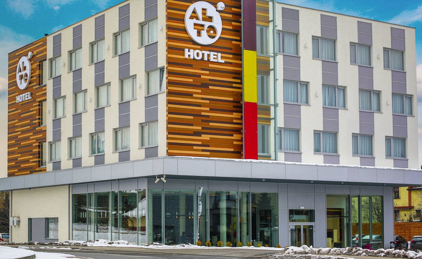 Hotel Alto – pierwsza „uśmiechnięta” marka hotelowa w Polsce Branding Fasada Alto