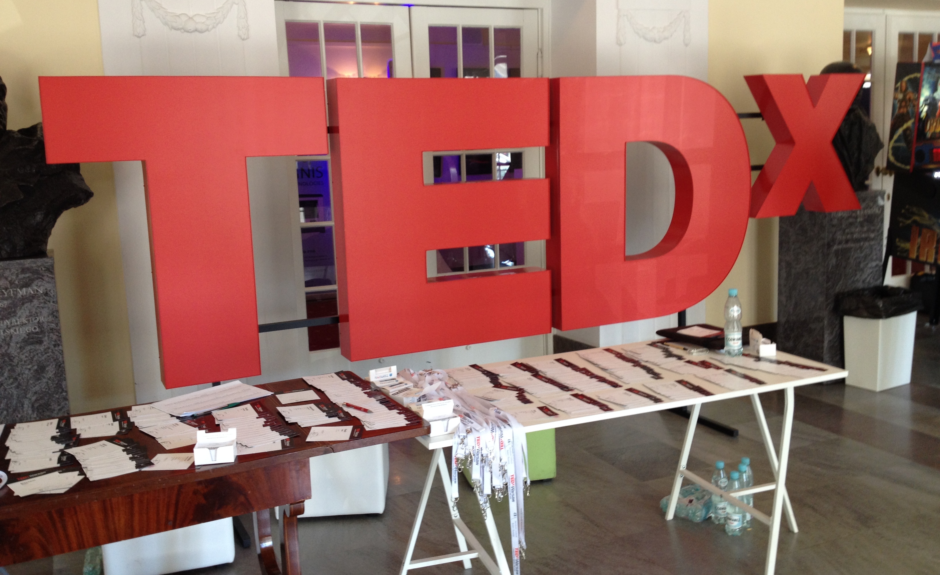 O trzmielach, nanocząsteczkach i biegu przez pustynię – relacja z TEDx Warsaw TED mediarun com