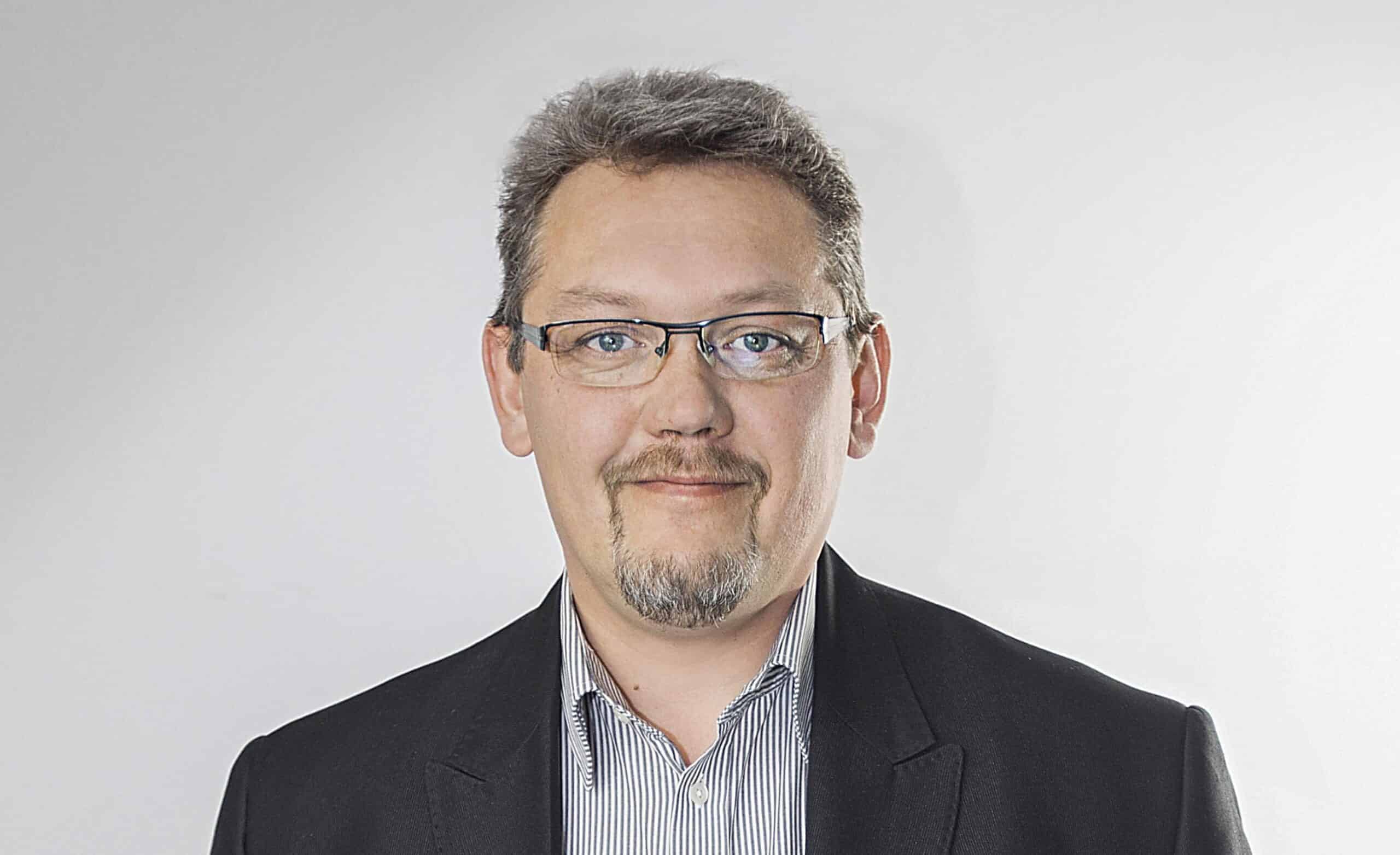 Grupa Wydawnicza Friatria wybrała redaktora naczelnego nowego tygodnika awans Maciej Wośko mediarun com scaled