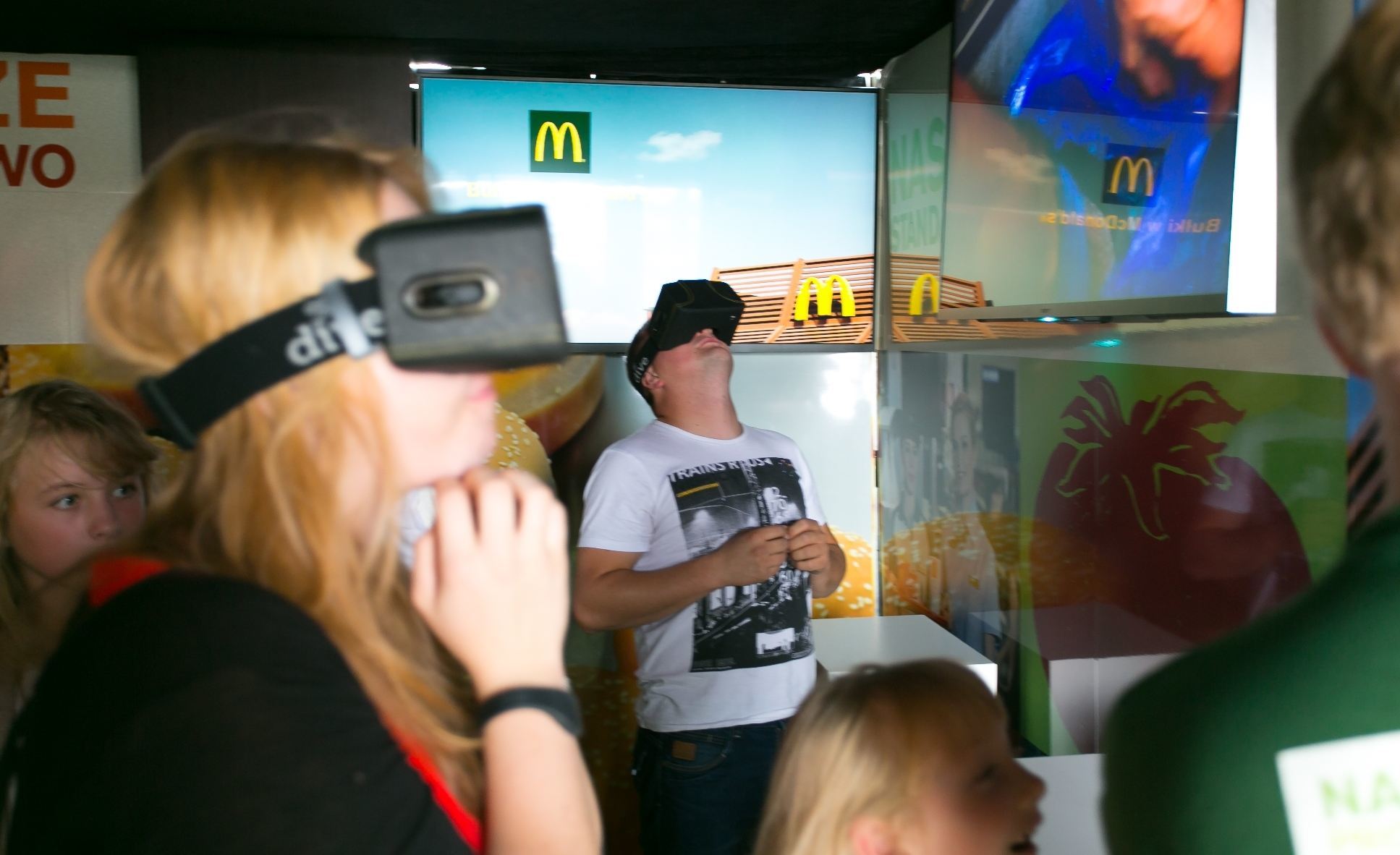Multimedialna ekspozycja McDonald's znowu w trasie 24/7 Communication QualityRoadshow2 mediarun com