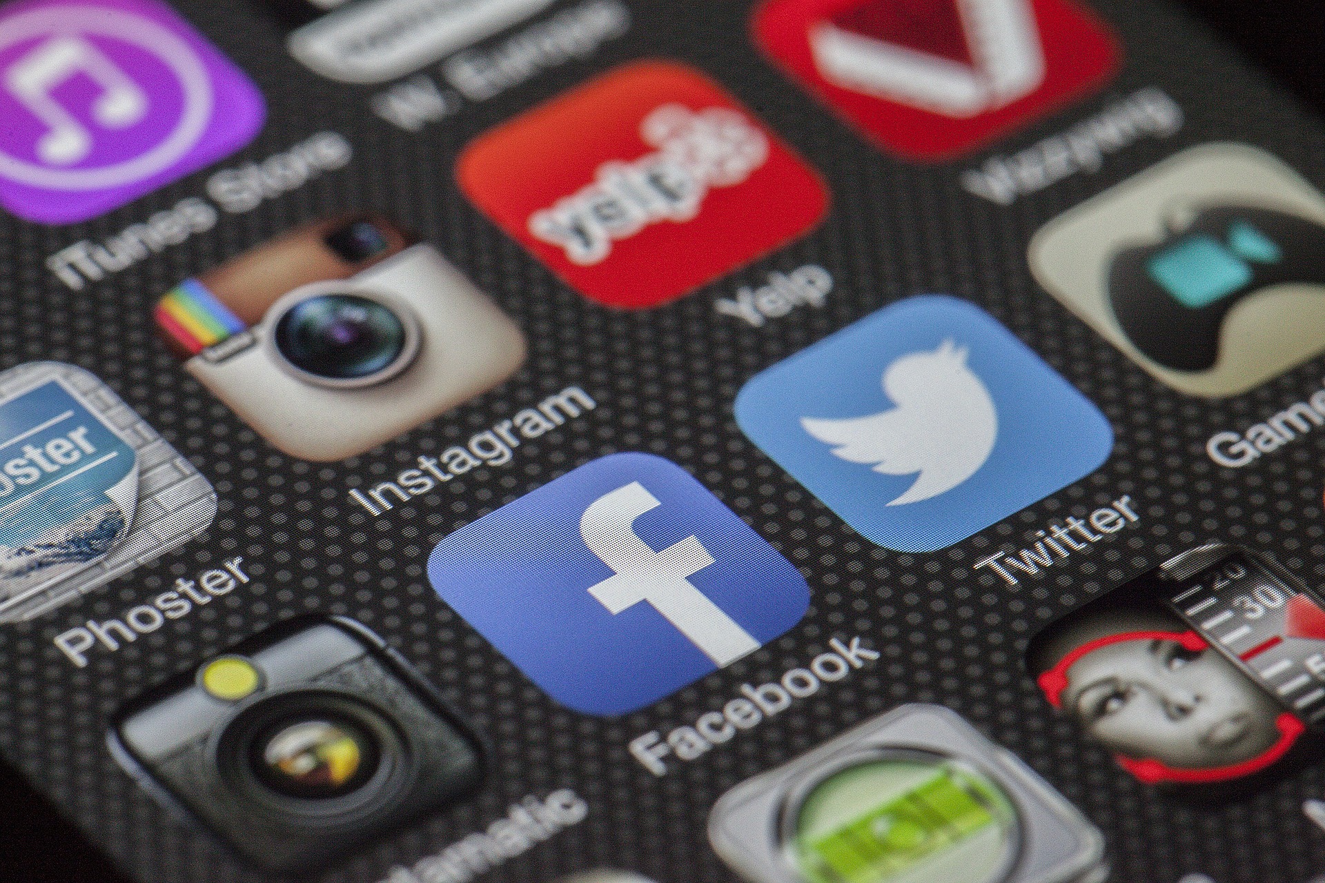 6 aplikacji, które ułatwią Ci oszczędzanie social mediarun twitter mobile