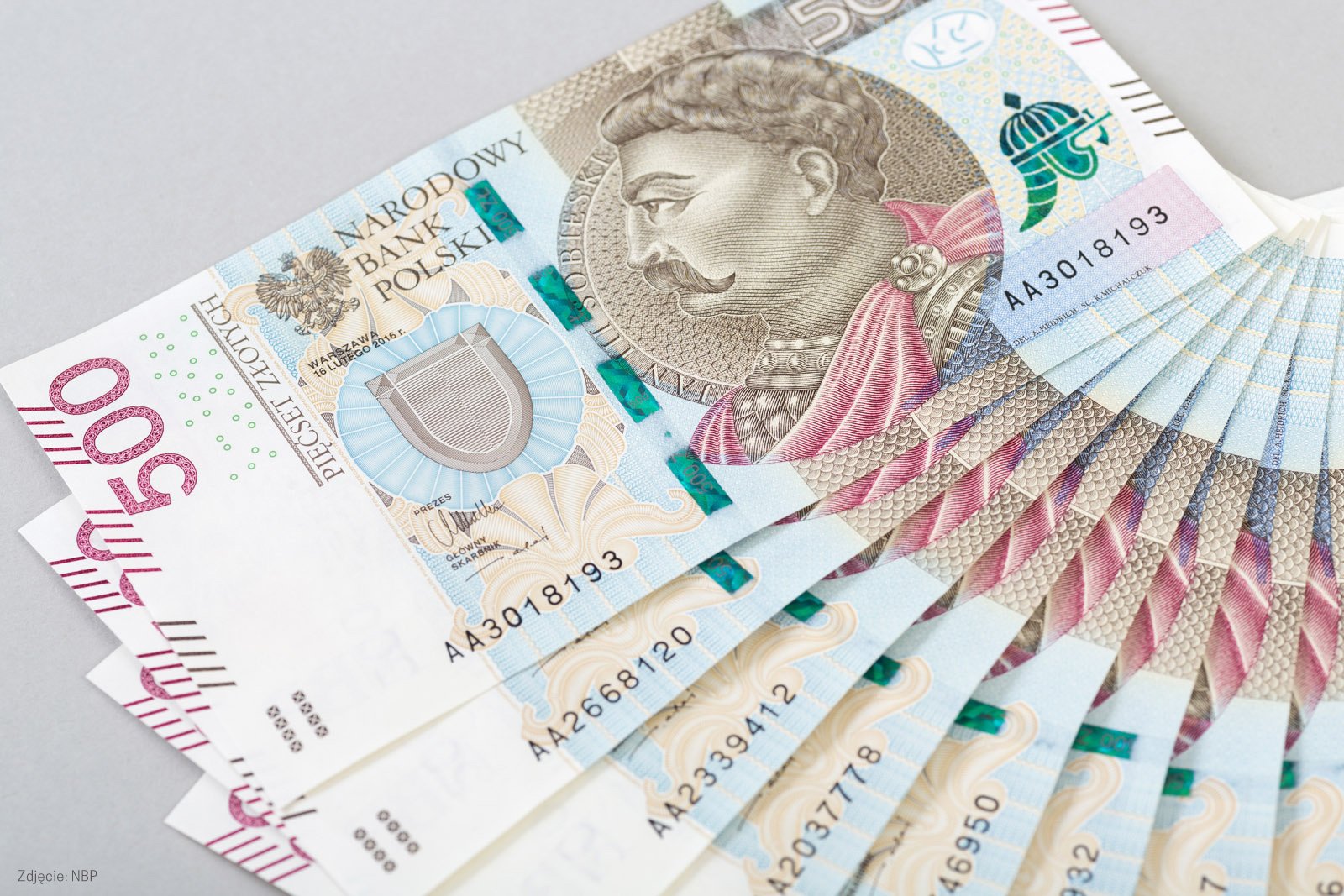 W lutm zobaczymy w portfelach nowy banknot Finanse mediarun 500 zlotych