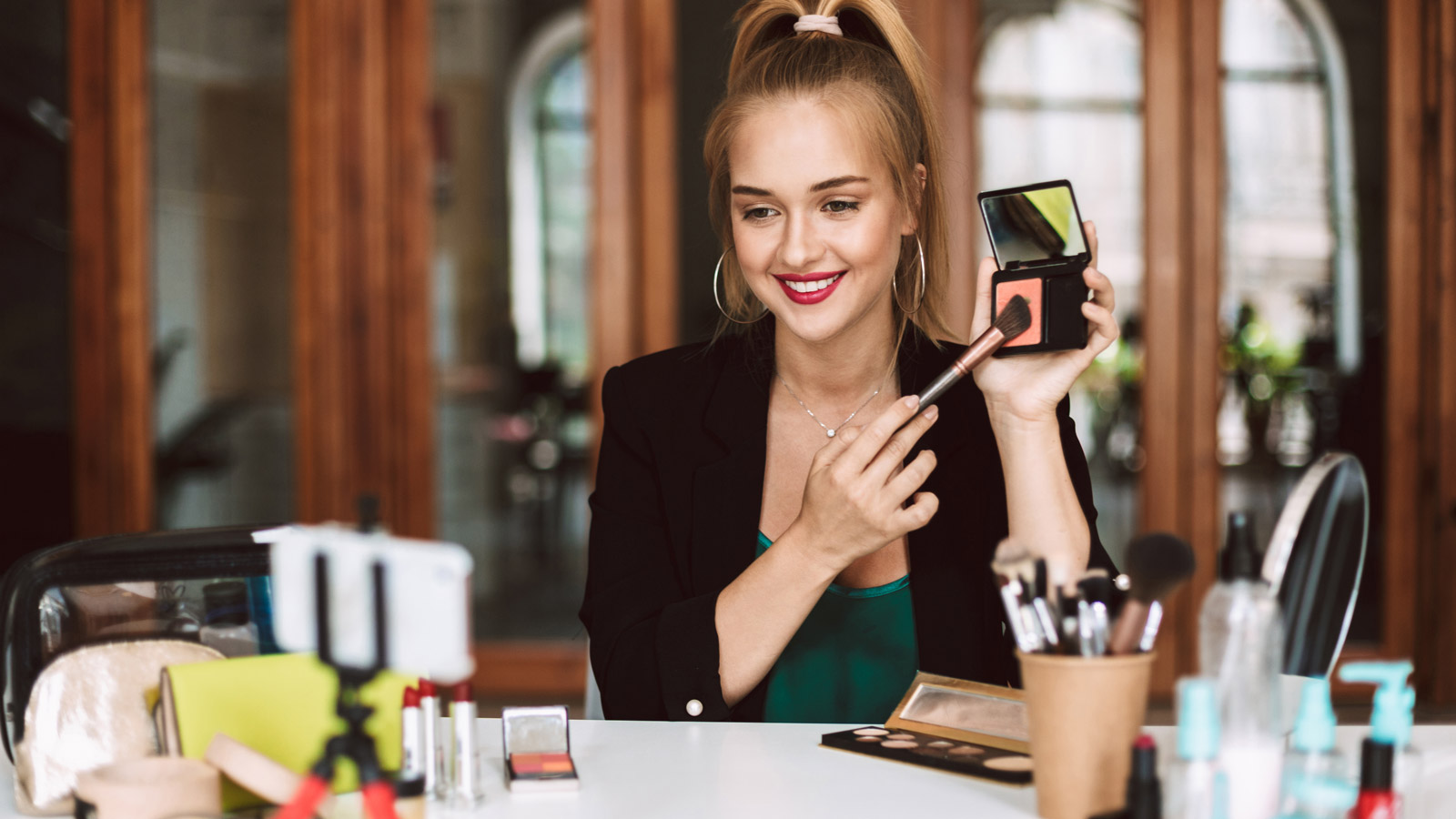 Co odpowiada za wzrost wydatków na REKLAMĘ w sektorze BEAUTY? beauty mediarun make up beauty 2019