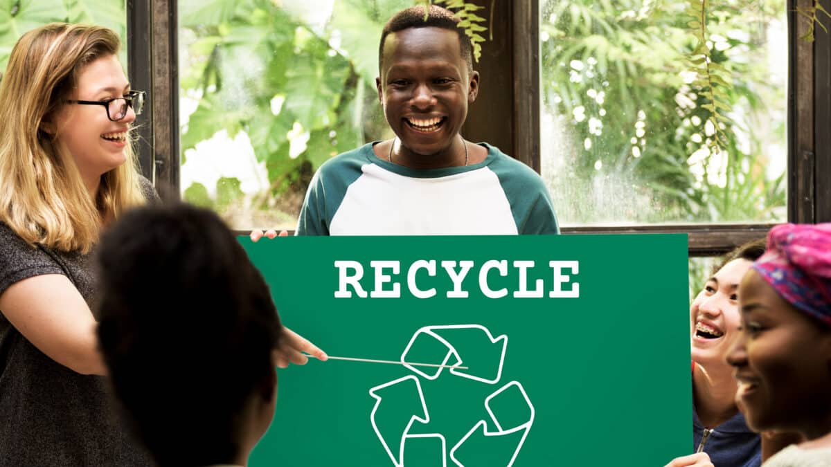 Jak działania prospołeczne działają na firmę? akcja charytatywna MEDIARUN GrupaLUdzi BIURO RECYKLING 2020 v1