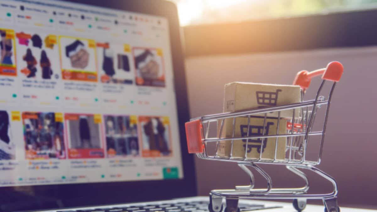 Analiza trendów e-commerce w pierwszym półroczu 2020 analiza mediarun e commerce zakupy internet online 2020