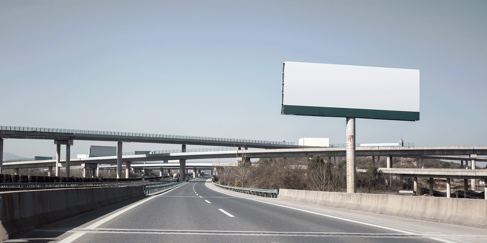 Spersonalizowane billboardy na autostradach – czy to przyszłość reklamy? Reklama TEST2