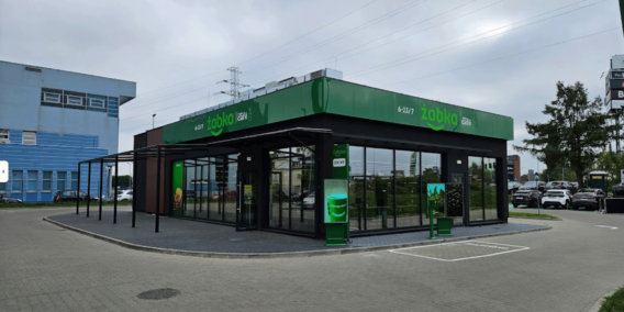 Do ŻABKI bez wychodzenia z samochodu - otwarto pierwszą ŻABKĘ DRIVE!