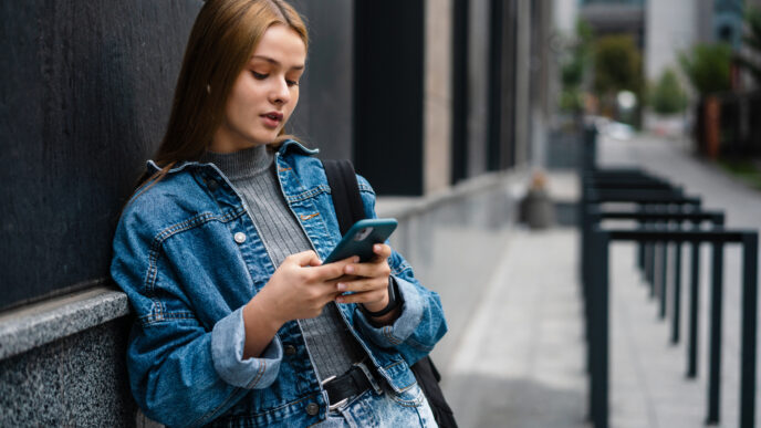 DIGITAL DETOX staje się koniecznością - 5 godzin dziennie na TikToku niszczy zdrowie psychiczne nastolatków Trendy MEDIARUN COM NASTOLATKA