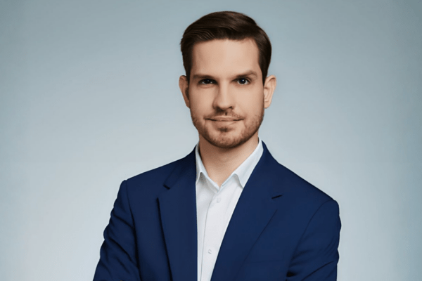 MONEY.PL wzmacnia redakcję. Tomasz Setta – laureat nagrody SGH i nagrody ZBP – od kwietnia 2026 r. tworzy jakościowe treści ekonomiczne dla największego portalu finansowego w Polsce.