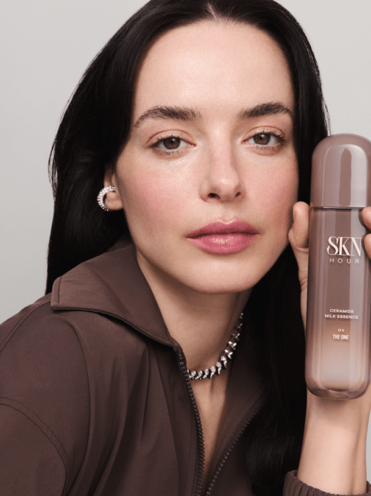 SKN HOUR to polska marka skincare, która stawia na less effort, more effect. Big Picture obejmuje jej komunikację. Poznaj filozofię capsule skincare."