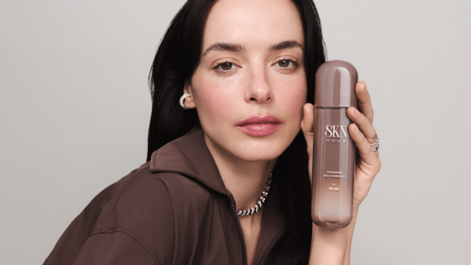 SKN HOUR to polska marka skincare, która stawia na less effort, more effect. Big Picture obejmuje jej komunikację. Poznaj filozofię capsule skincare."