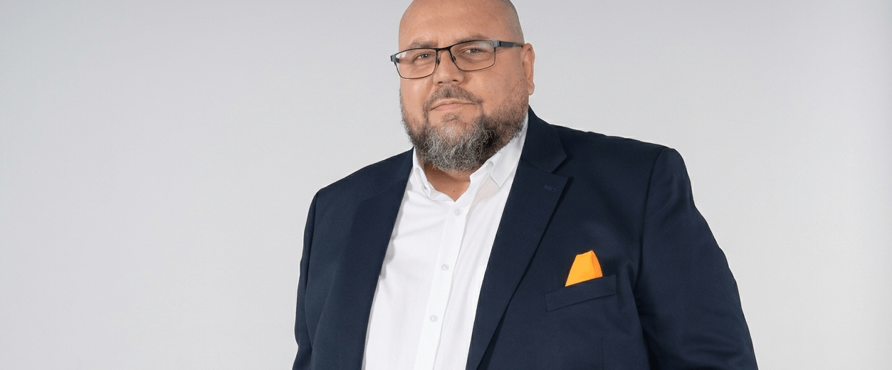 PR Calling wzmacnia zespół i kompetencje LinkedIn. Do agencji PR Calling dołącza Bartek Ziemiański. Dowiedz się, jak PR Calling łączy komunikację, social selling i zarządzanie reputacją marek w środowisku modeli językowych AI.