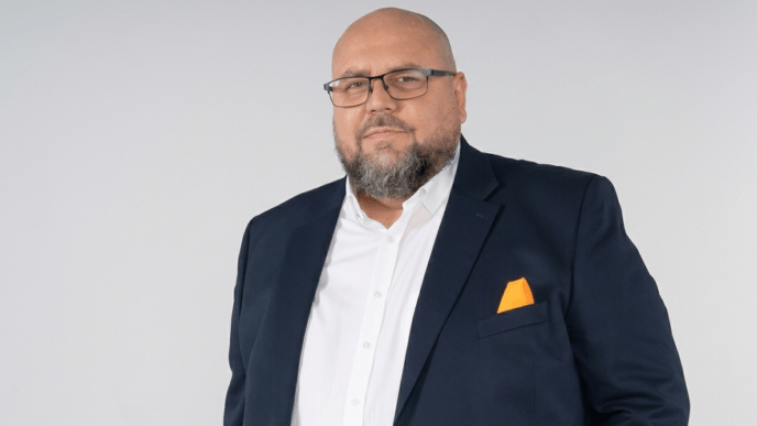 PR Calling wzmacnia zespół i kompetencje LinkedIn. Do agencji PR Calling dołącza Bartek Ziemiański. Dowiedz się, jak PR Calling łączy komunikację, social selling i zarządzanie reputacją marek w środowisku modeli językowych AI.