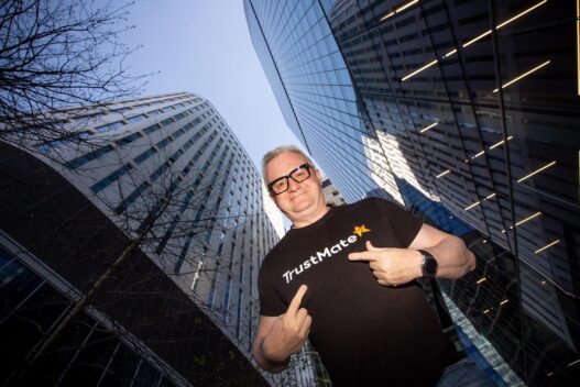 TrustMate.io – lider w Polsce i Europie Środkowo-Wschodniej w segmencie oprogramowania do zarządzania zweryfikowanymi recenzjami – ogłosił przejęcie Zaufane.pl. To transakcja, która zmienia układ sił w polskim e-commerce i wyznacza nowy kierunek dla całej branży.