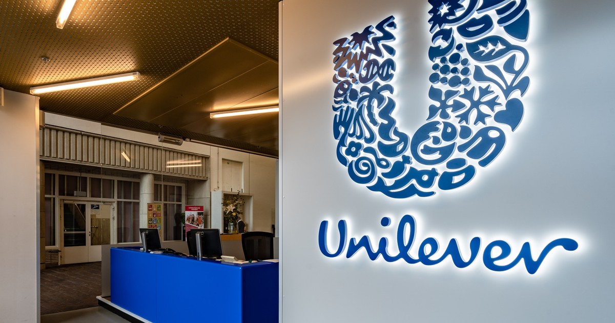 Unilever podjął decyzję, której nikt się nie spodziewał: zrezygnował z tradycyjnych agencji reklamowych i postawił na zupełnie inny model marketingu. Efekty przerosły oczekiwania. Sprawdź, co się naprawdę wydarzyło.