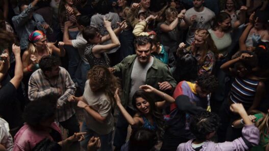 Rok 2025 przyniósł brytyjskiej reklamie telewizyjnej wyjątkowe zestawienie emocji, prowokacji i strategicznej precyzji. Oto pięć kampanii, które zdominowały branżowe rankingi, rozdania nagród i społeczne dyskusje w 2025 roku.