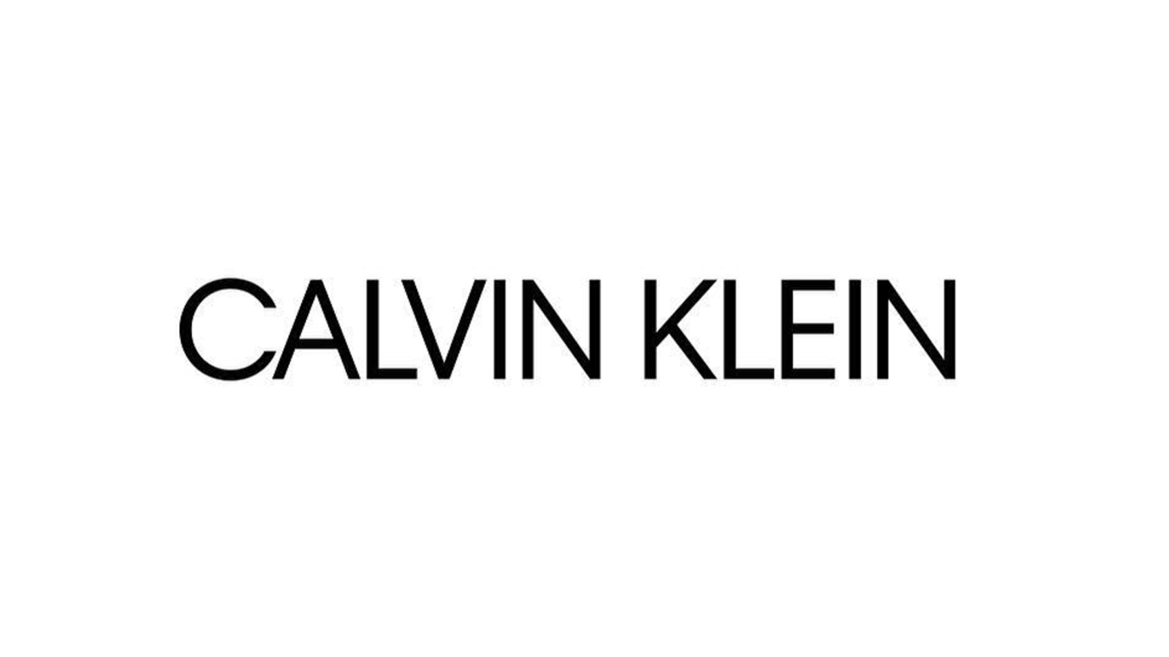 Wyrzuć swoją bieliznę. Calvin Klein ma nowe logo Calvin Klein mediarun calvin klein logo 2017