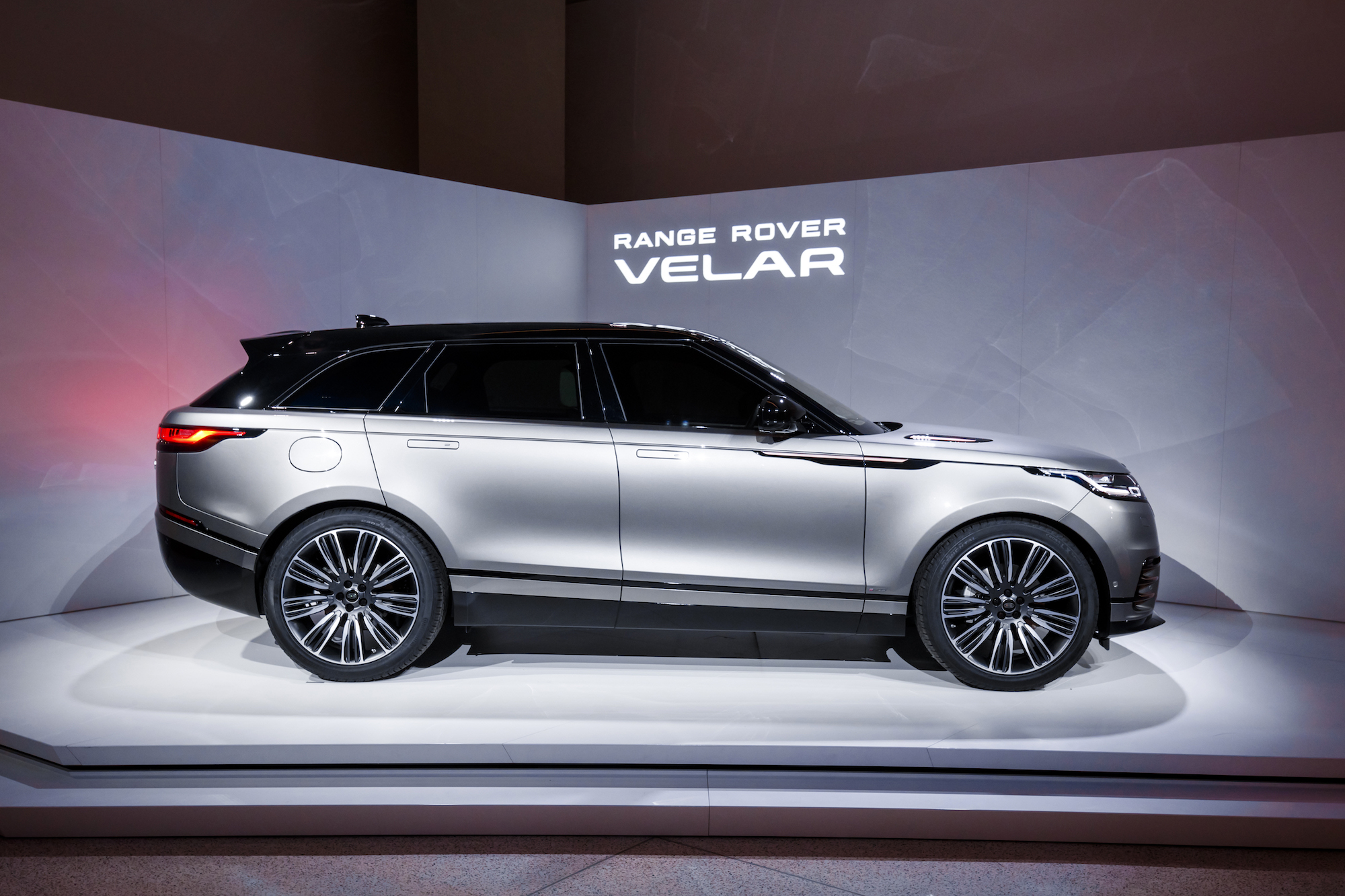 Jest pięknie. Range Rover z nowym modelem Velar Lifestyle mediarun range rover velar 8